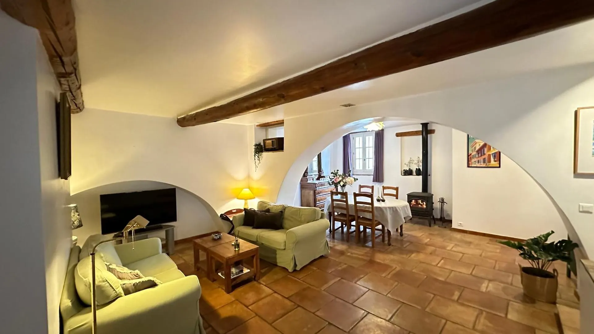Maison Elsud LA GARDE-FREINET centre 3 Chambres Terrasse Parking